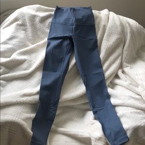 Lululemon Wunder Under 28” - size 4
